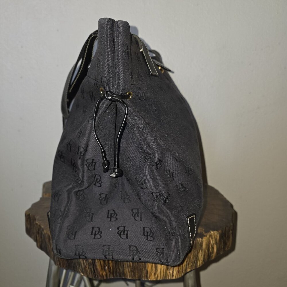 Dooney & Bourke Black Signature Monogram Tote Bag with Matching Pouch Vintage - Picture 16 of 16